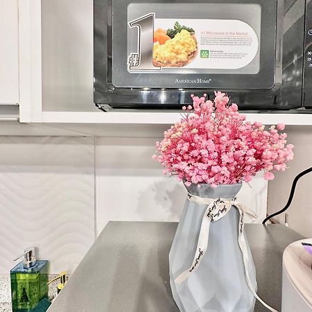 Aesthetic One Bedroom Beside Sm W Pool, Wifi And Netflix Cagayan de Oro Ngoại thất bức ảnh