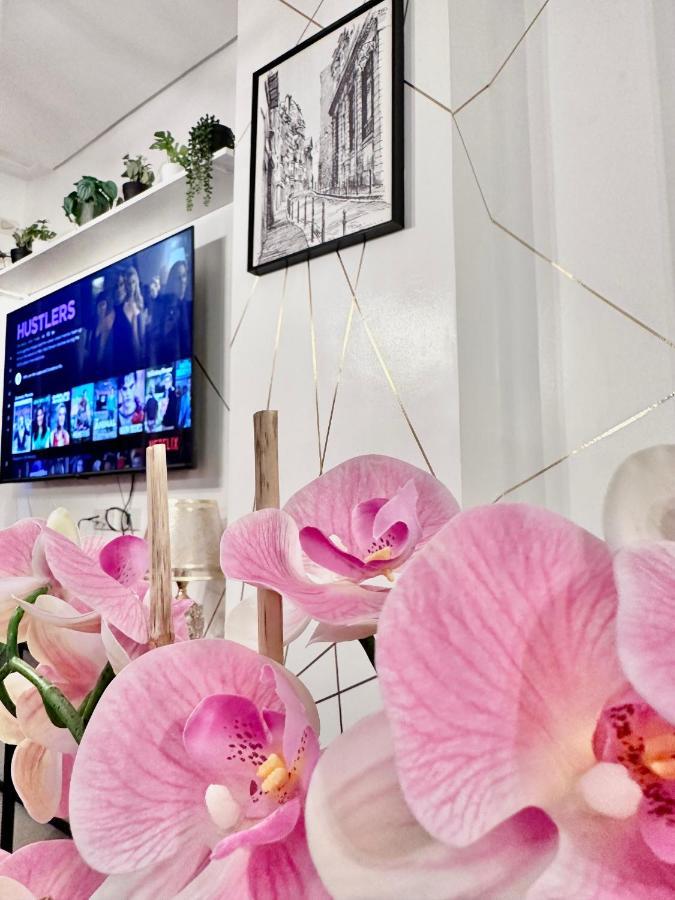Aesthetic One Bedroom Beside Sm W Pool, Wifi And Netflix Cagayan de Oro Ngoại thất bức ảnh