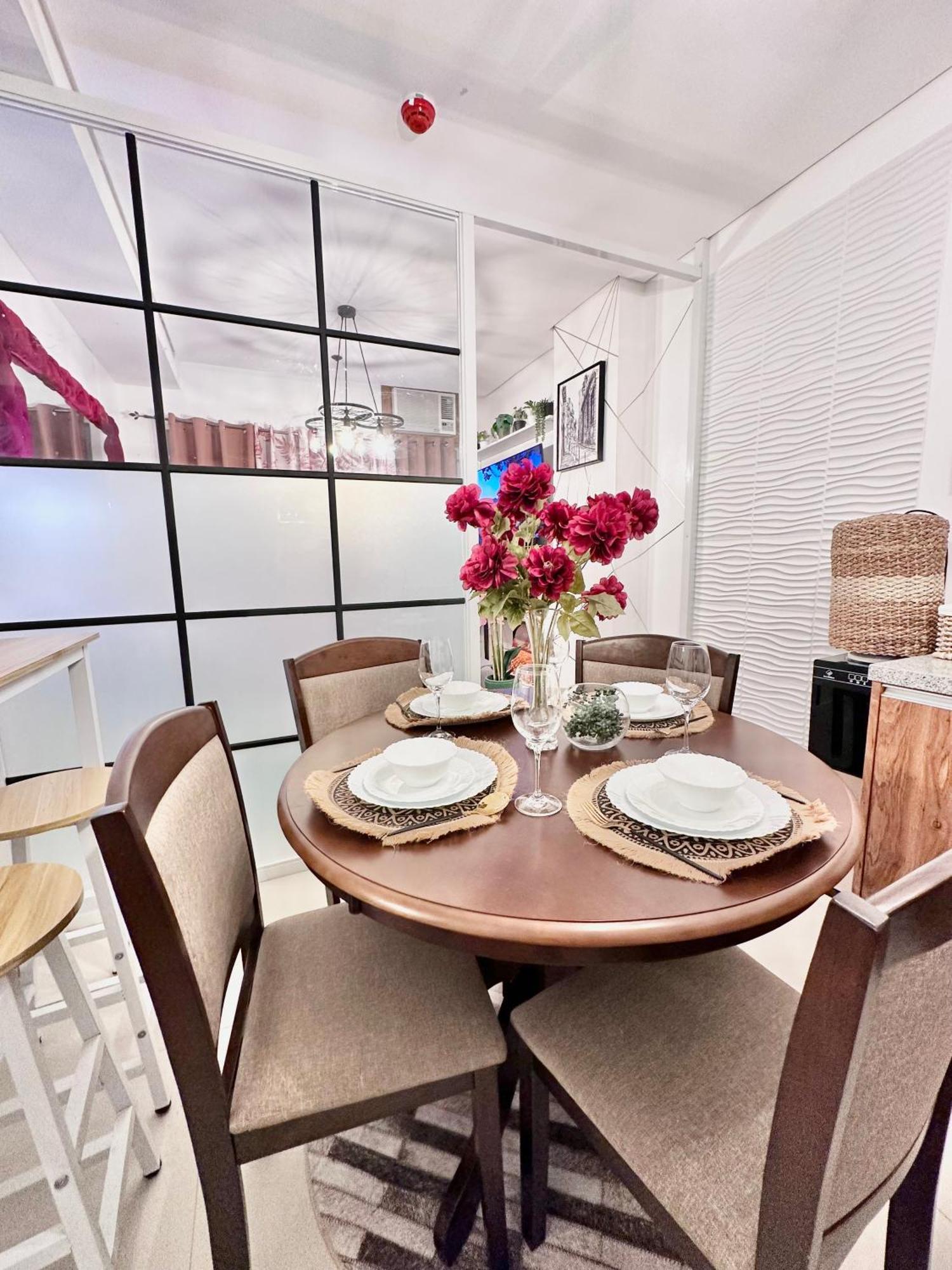 Aesthetic One Bedroom Beside Sm W Pool, Wifi And Netflix Cagayan de Oro Ngoại thất bức ảnh
