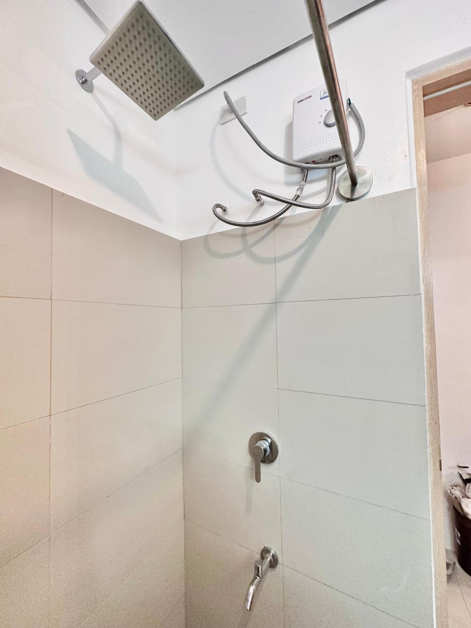 Aesthetic One Bedroom Beside Sm W Pool, Wifi And Netflix Cagayan de Oro Ngoại thất bức ảnh
