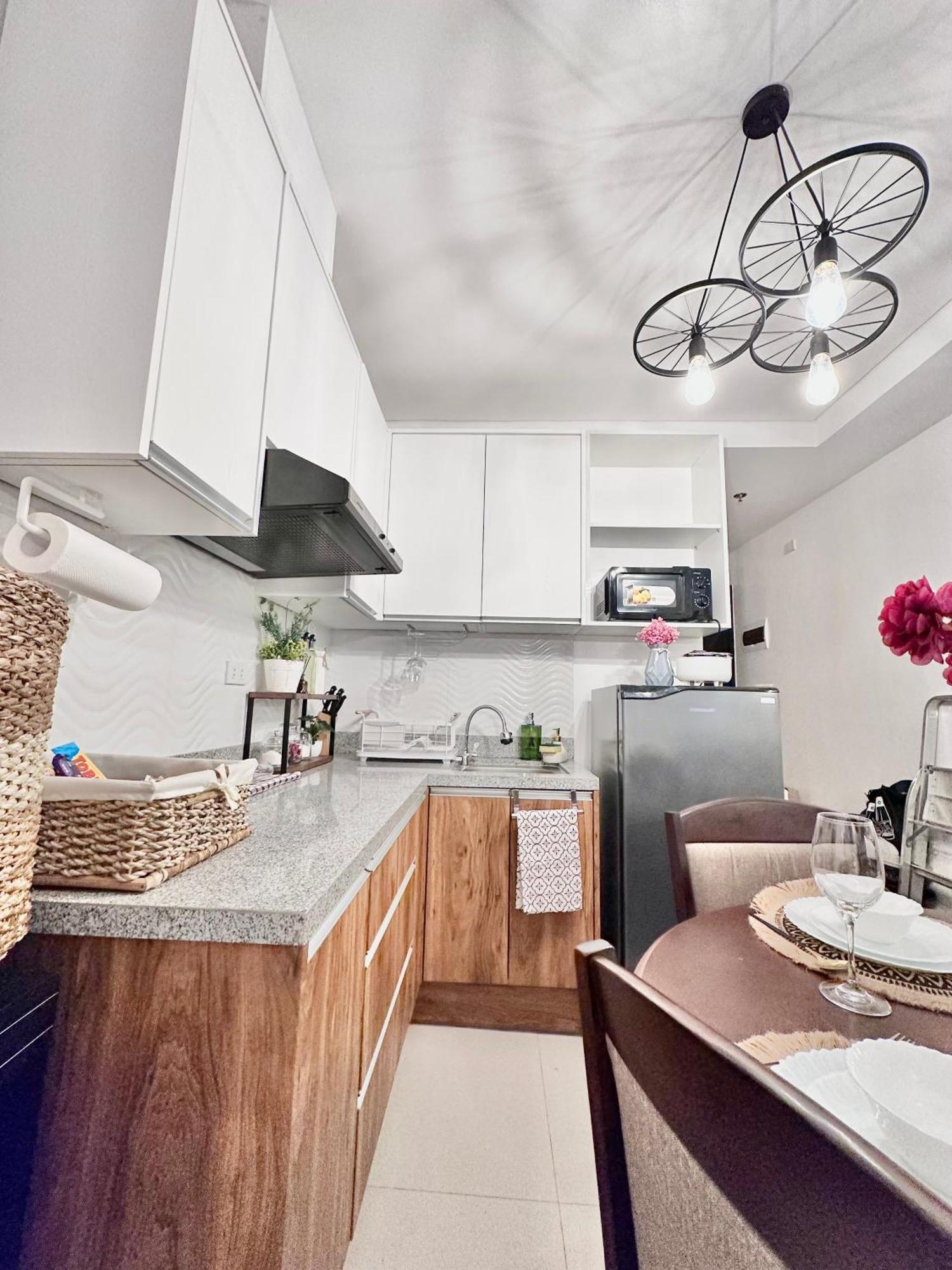 Aesthetic One Bedroom Beside Sm W Pool, Wifi And Netflix Cagayan de Oro Ngoại thất bức ảnh
