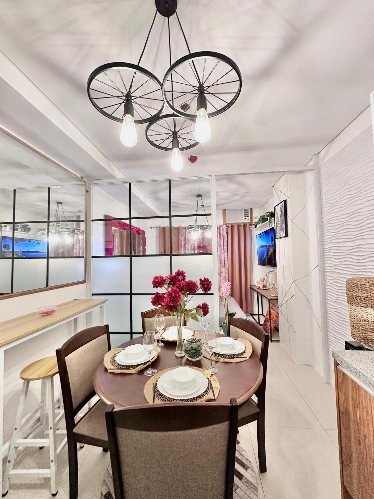 Aesthetic One Bedroom Beside Sm W Pool, Wifi And Netflix Cagayan de Oro Ngoại thất bức ảnh