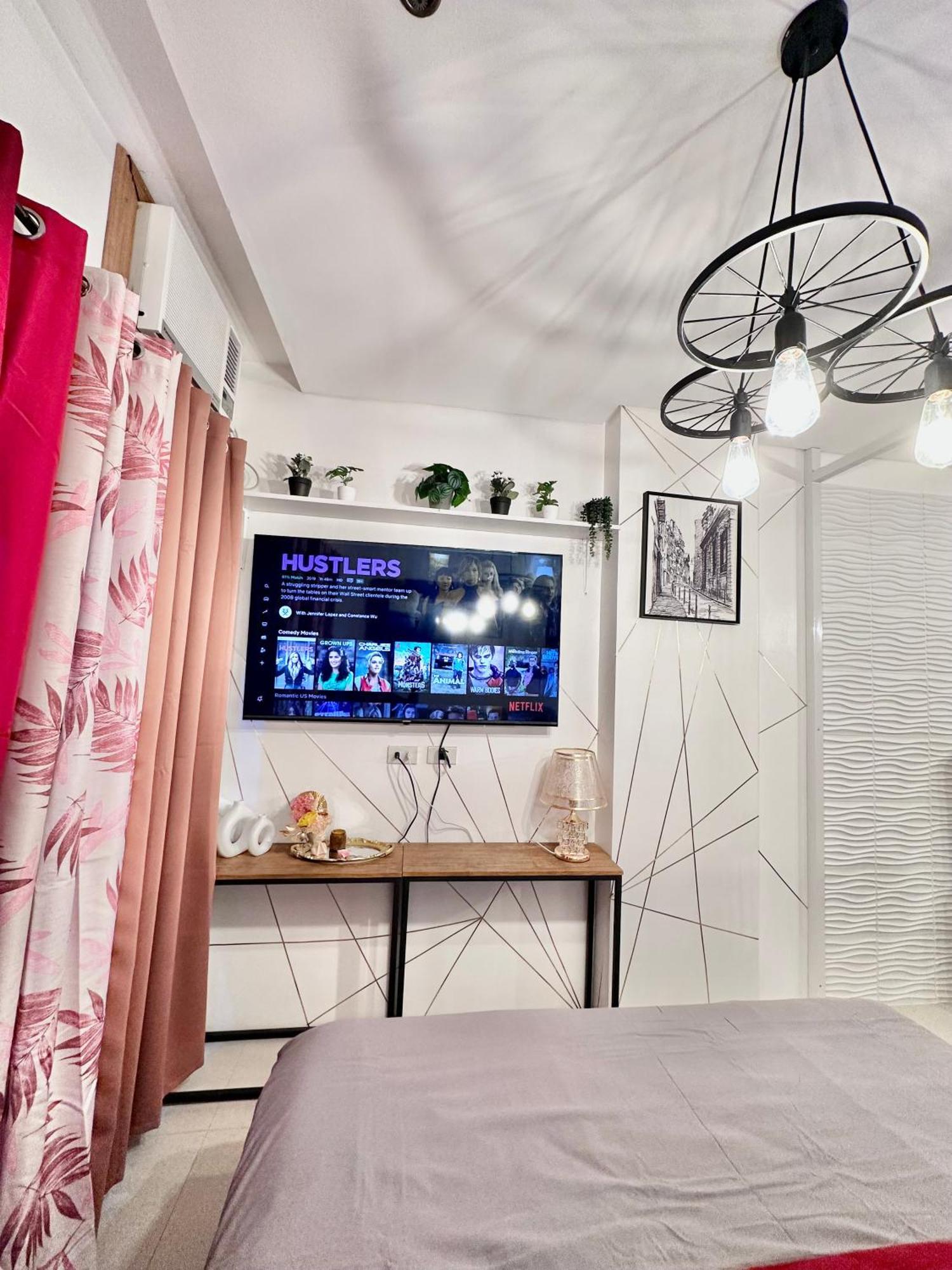 Aesthetic One Bedroom Beside Sm W Pool, Wifi And Netflix Cagayan de Oro Ngoại thất bức ảnh