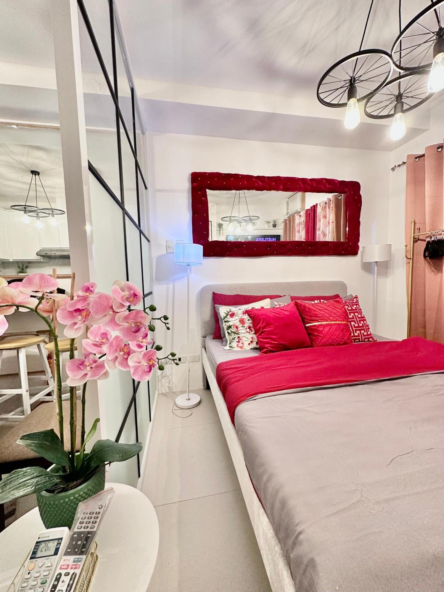 Aesthetic One Bedroom Beside Sm W Pool, Wifi And Netflix Cagayan de Oro Ngoại thất bức ảnh
