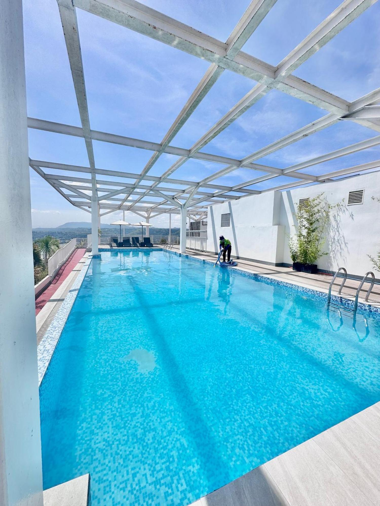 Aesthetic One Bedroom Beside Sm W Pool, Wifi And Netflix Cagayan de Oro Ngoại thất bức ảnh